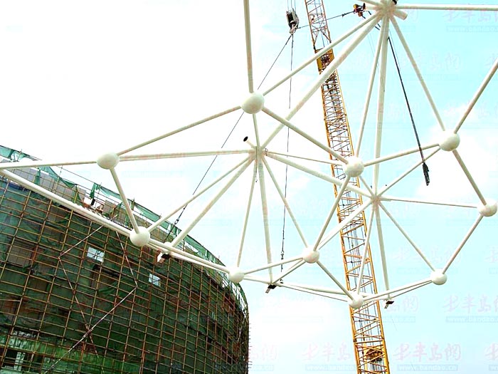 绵阳体育馆网架安装